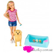 Барбі з собакою і цуценятами 