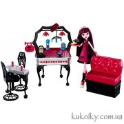 Дракулаури і закусочна з меблями 